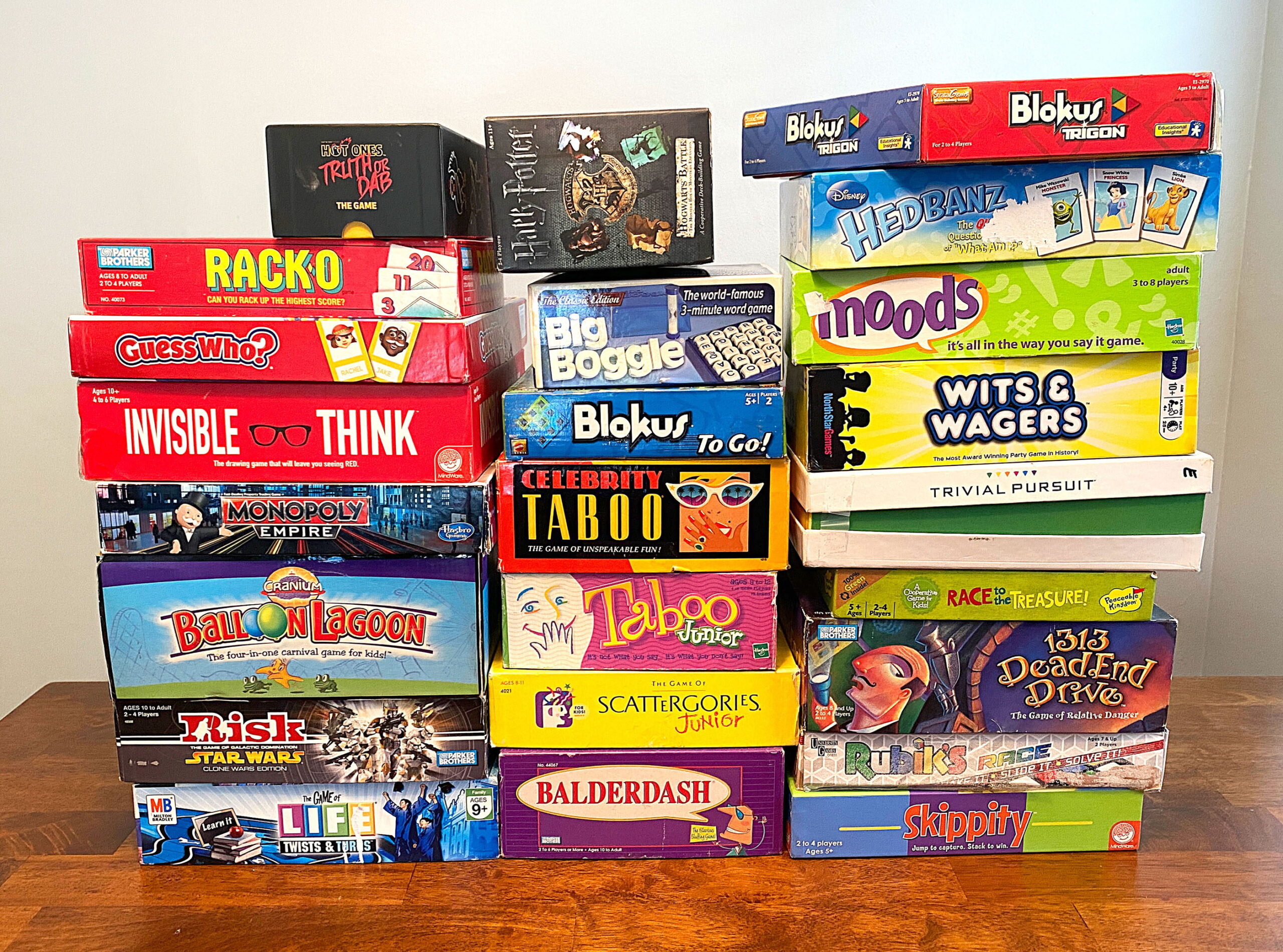 Board games and family entertainment available at Tarpon Harbor 1 Fort Lauderdale vacation rental